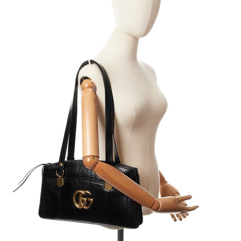 Gucci Arli in Black Handbag Clinic