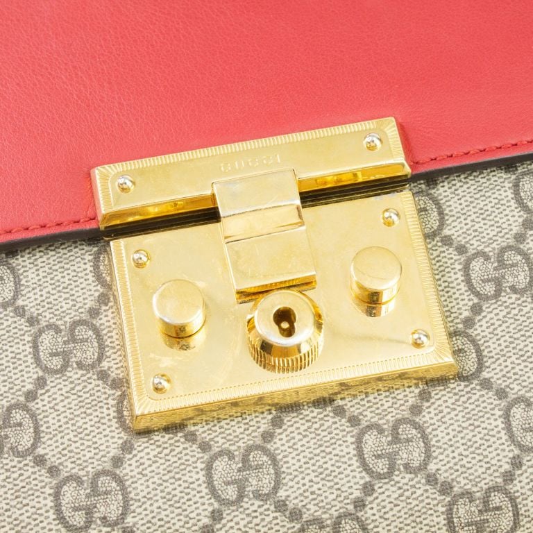 Gucci Padlock Shoulder Bag Medium Handbag Clinic