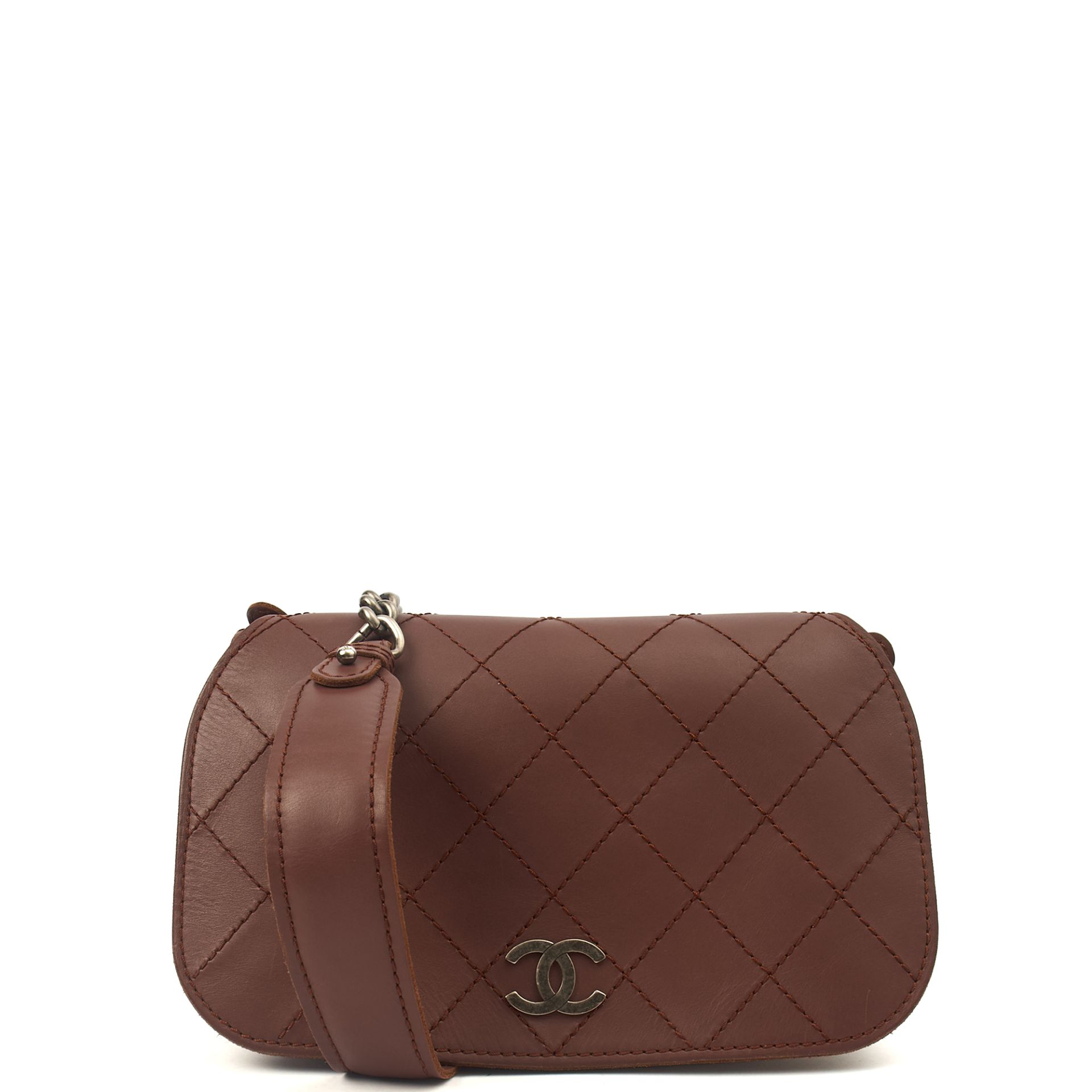 image of Paris- Edinburgh Highlander Messenger in Brown, Calfskin Leather